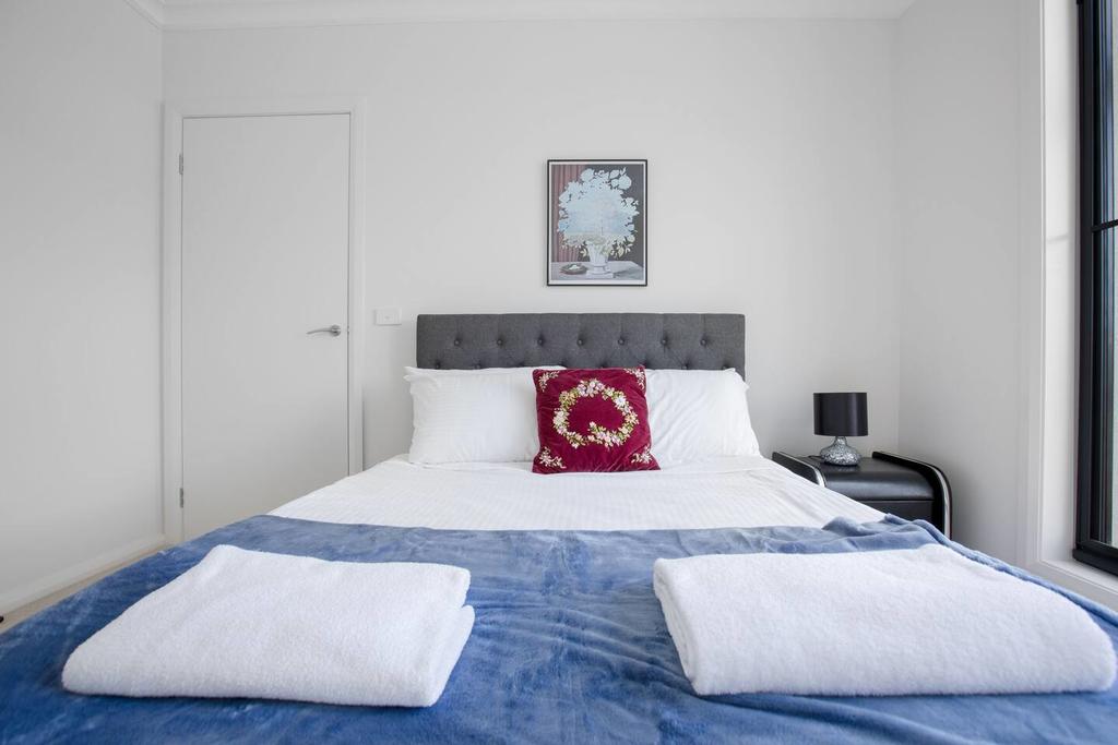 Narre Warren VIC Accommodation Port Macquarie