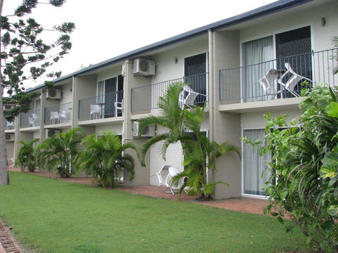 Cardwell Beachcomber Motel & Tourist Park - Accommodation Port Macquarie 3