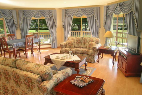 Carolynnes Cottages - Accommodation Port Macquarie 2