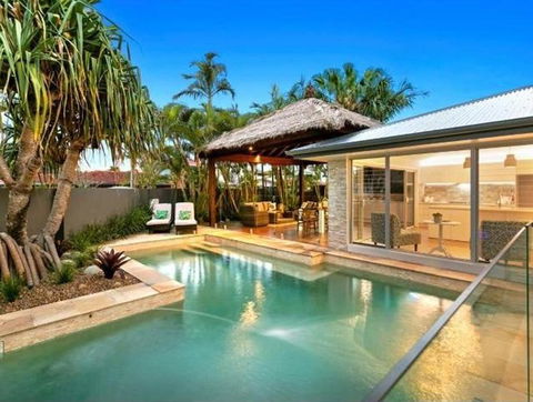 Carrothool 29 - 6 BDRM Canal Home With Pool - Accommodation Port Macquarie 0