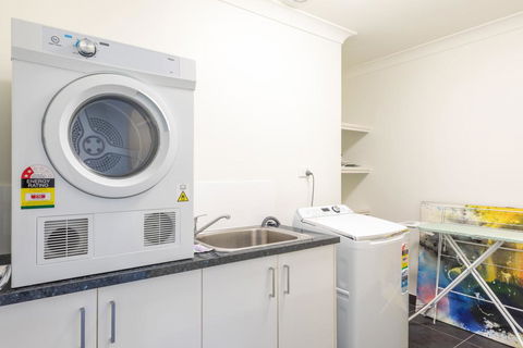 Casa Del Mar- House Of The Sea - Accommodation Port Macquarie 3