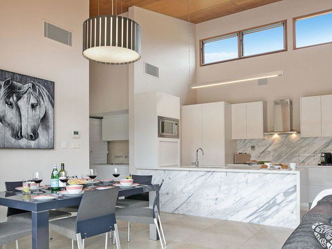 Casa Sul Lago - Quite Simply A Very Special Place - Accommodation Port Macquarie 3