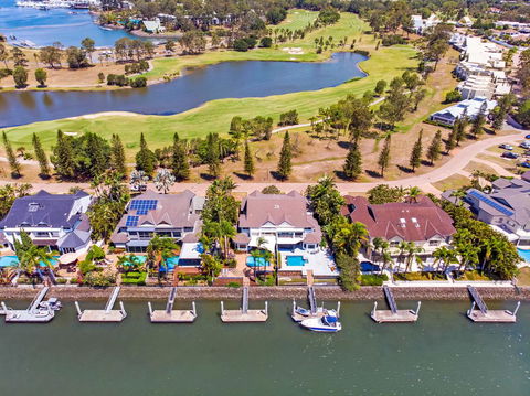 Castaway At The Greens - Accommodation Port Macquarie 2