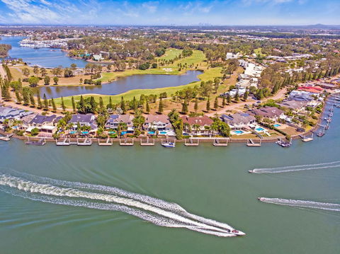 Castaway At The Greens - Accommodation Port Macquarie 3