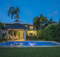 Catalina - Port Douglas - Accommodation Port Macquarie