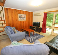Cedar Holiday Units - Apartment 2 - Accommodation Port Macquarie