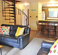 Cedar Holiday Units - Apartment 3 - Accommodation Port Macquarie