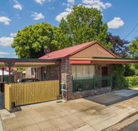 Central Armidale 2-Bedroom Apartment - Accommodation Port Macquarie