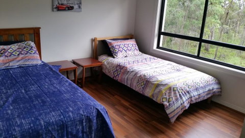 Central Gold Coast Large, Modern, Elevated House - Accommodation Port Macquarie 3