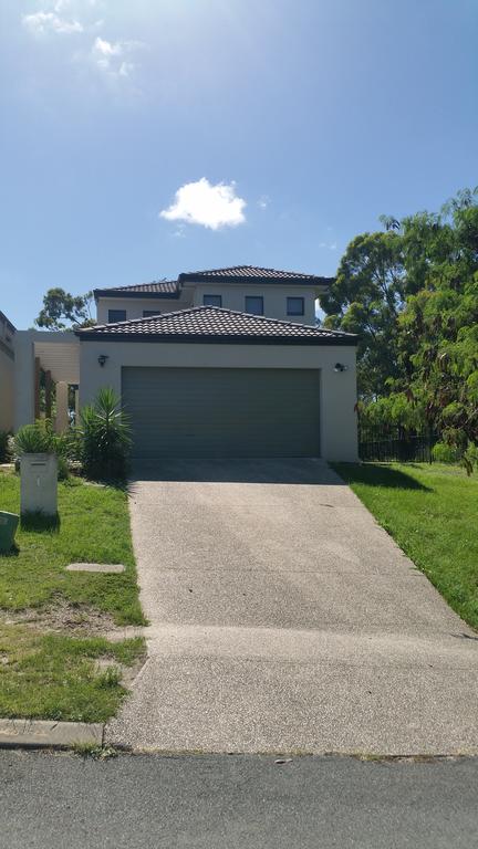 Central Gold Coast Large, Modern, Elevated House - Accommodation Port Macquarie 0