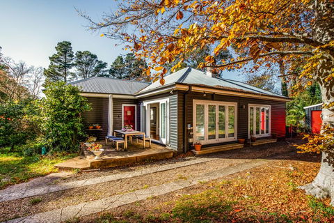 Charming Mountain Cottage - Accommodation Port Macquarie 1