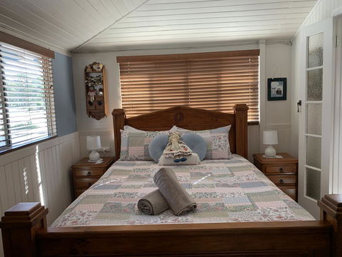 Cherry Blossom Cottage - Accommodation Port Macquarie 2