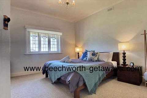 Cherry Blossom Cottage - Beechworth-Getaways - Accommodation Port Macquarie 2