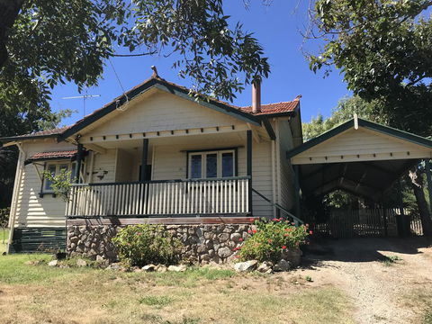 Cherry Blossom Cottage - Beechworth-Getaways - Accommodation Port Macquarie 0
