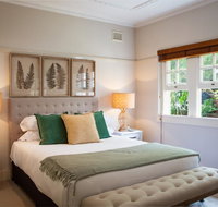 Chic Apartment with Sun Lounge Near Manly Beach - Accommodation Port Macquarie