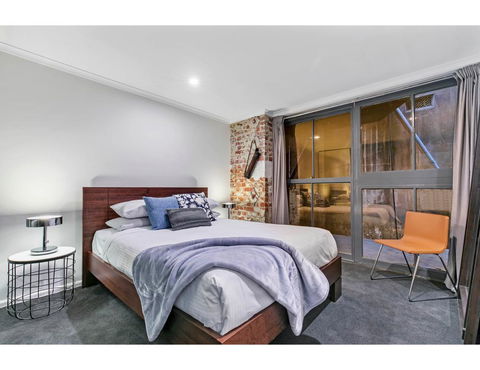 Chic Warehouse Apartment In Hipster, Foodie Hub - Accommodation Port Macquarie 1