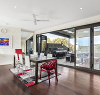 Chilled Chart Hills with Spa Pool Table and Wifi - Accommodation Port Macquarie