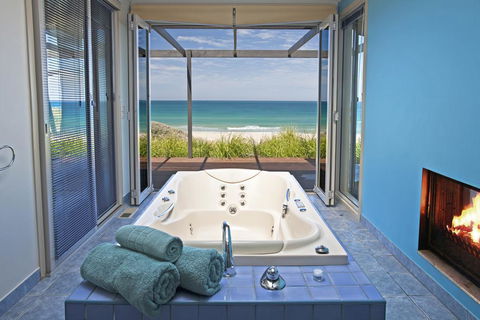 Chocolate Gannets - Accommodation Port Macquarie 0