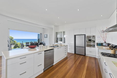 Cinque Terre Beach House - Accommodation Port Macquarie 3