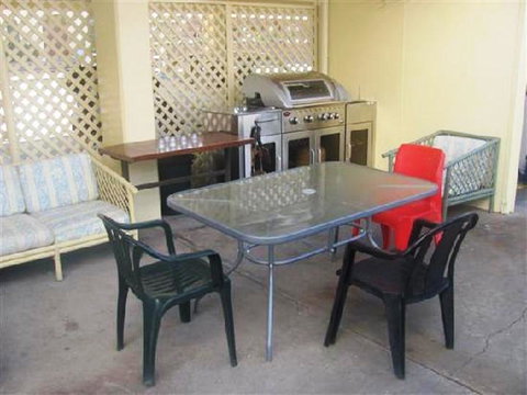 City Beach Motel - Accommodation Port Macquarie 3