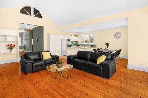 City To Beach - Free WIFI - Free 3 Car Parking - Great Location - Accommodation Port Macquarie 2