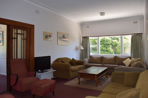 Clanwilliam - Accommodation Port Macquarie 3