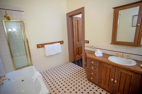 Clocktower Suites - Accommodation Port Macquarie 2