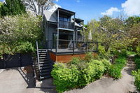 Cloudsong Chalet 1 - Close to the village centre