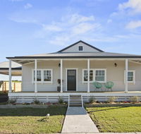 Cloverdale Cottage - Accommodation Port Macquarie