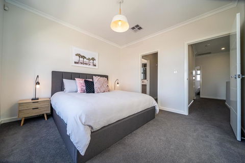 Coast On Clovelly - Close To The Beach - Wifi - Nespresso - Accommodation Port Macquarie 1