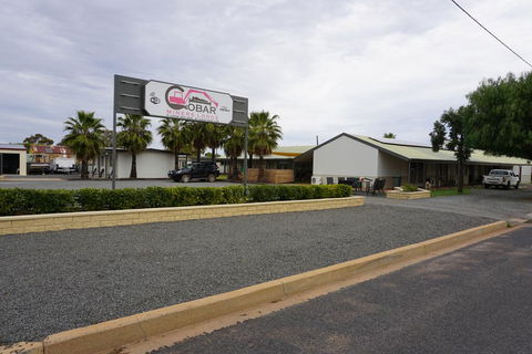 Cobar Miners Lodge - Accommodation Port Macquarie 0