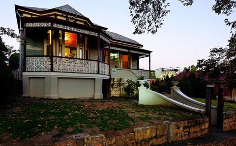 Cobb & Co House, Bha - Accommodation Port Macquarie 1
