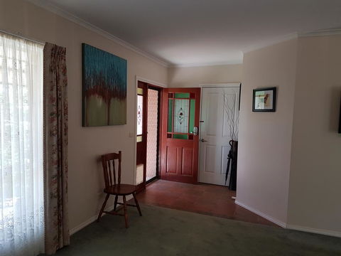 Cobram Cottage - Accommodation Port Macquarie 2