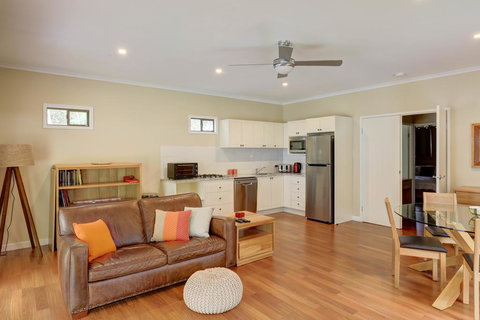 Cockatoo Hideaway - Accommodation Port Macquarie 1