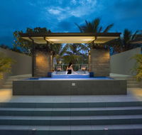 Coconut Grove - Accommodation Port Macquarie