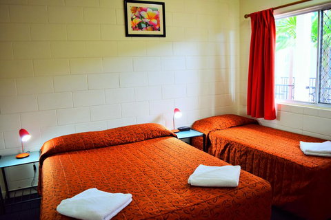 Coconut Grove Holiday Apartments - Accommodation Port Macquarie 3