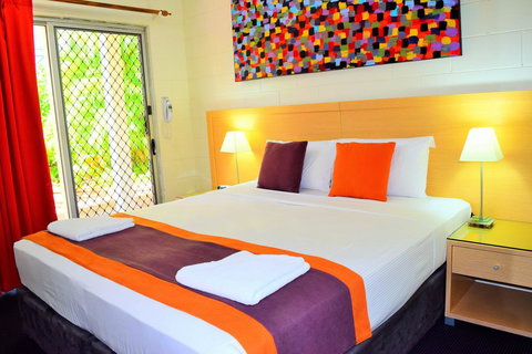 Coconut Grove Holiday Apartments - Accommodation Port Macquarie 2