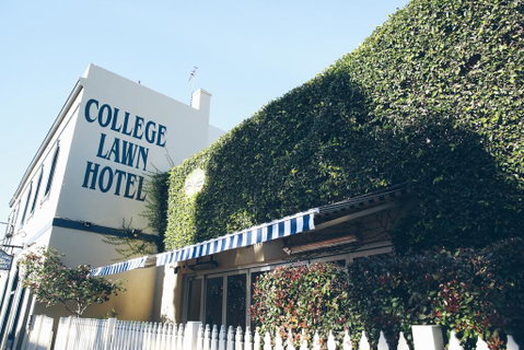 College Lawn Hotel - Accommodation Port Macquarie 1