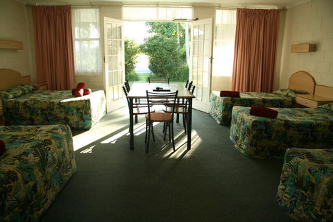 Colonial Court Motor Inn - Accommodation Port Macquarie 2