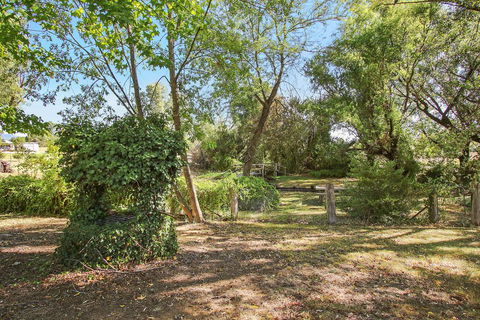 Colonial Inn Guest Rooms - Accommodation Port Macquarie 1
