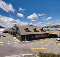 Comfort Hotel Olde Tudor - Accommodation Port Macquarie