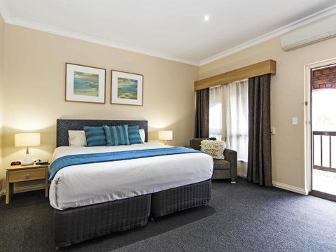 Comfort Inn & Suites Sombrero - Accommodation Port Macquarie 0