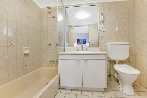 Comfort Inn Cairns City - Accommodation Port Macquarie 3