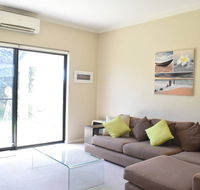 Comfortable 2 Bedroom Unit With Garden - Accommodation Port Macquarie