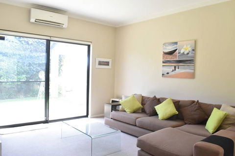 Comfortable 2 Bedroom Unit With Garden - Accommodation Port Macquarie 0
