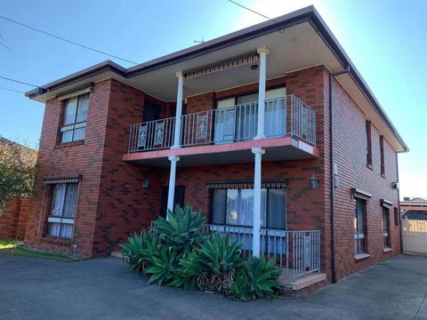 Comfortable Bedroom In Bentleigh East - Accommodation Port Macquarie 0