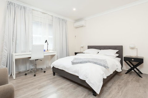Comfy & Convenient @ Homebush West 300 Steps Train - Accommodation Port Macquarie 2
