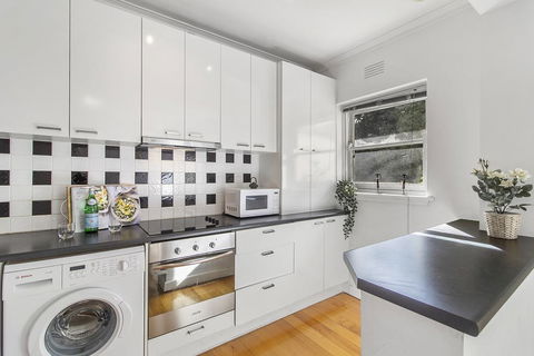 Comfy One-bedroom Unit Between City And Airport - Accommodation Port Macquarie 1