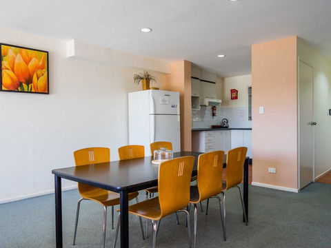 Condo 108 @ Horizons Resort & Golf, Stunning Course + Lake Views - Accommodation Port Macquarie 2