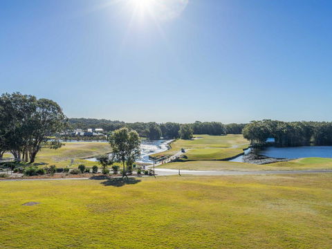 Condo 108 @ Horizons Resort & Golf, Stunning Course + Lake Views - Accommodation Port Macquarie 3